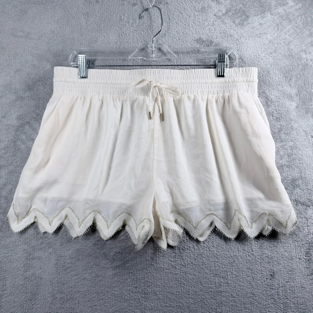 Bebe Scalloped Shorts Ivory Drawstring Resort Boho Chic Lounge Summer Size Large - Picture 2 of 11